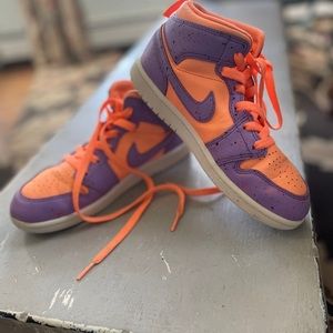 2.5Y/ 4W Air Jordan 1’s Atomic Pulse Mids *SOLD*